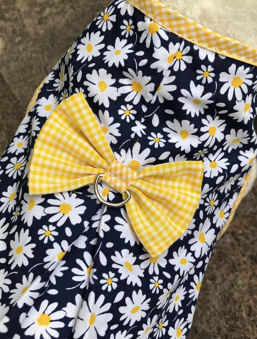 VESTIDO MARINO MARGARITAS